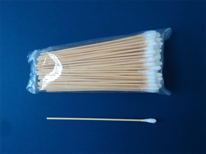 Aplicador de madera con algodón